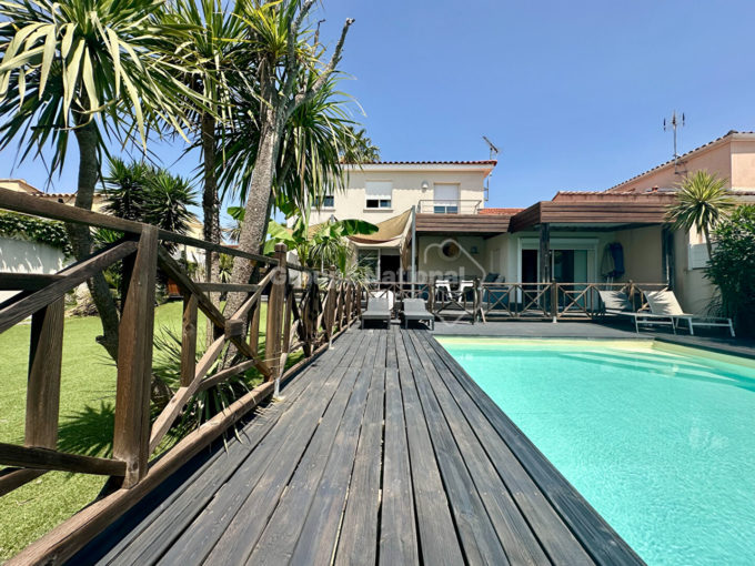 Marina Port-Camargue villa très agréable piscine Garage CM1739 photo1
